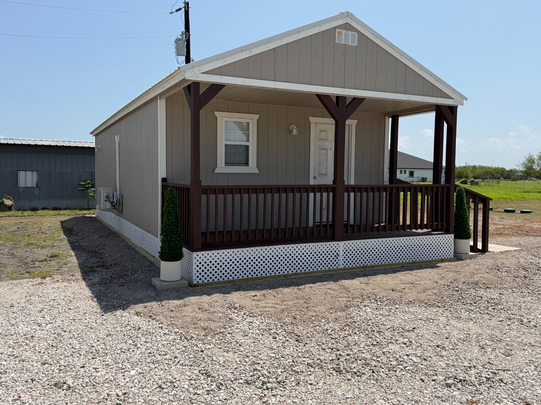 Driscoll B Lonestar furnished cabin