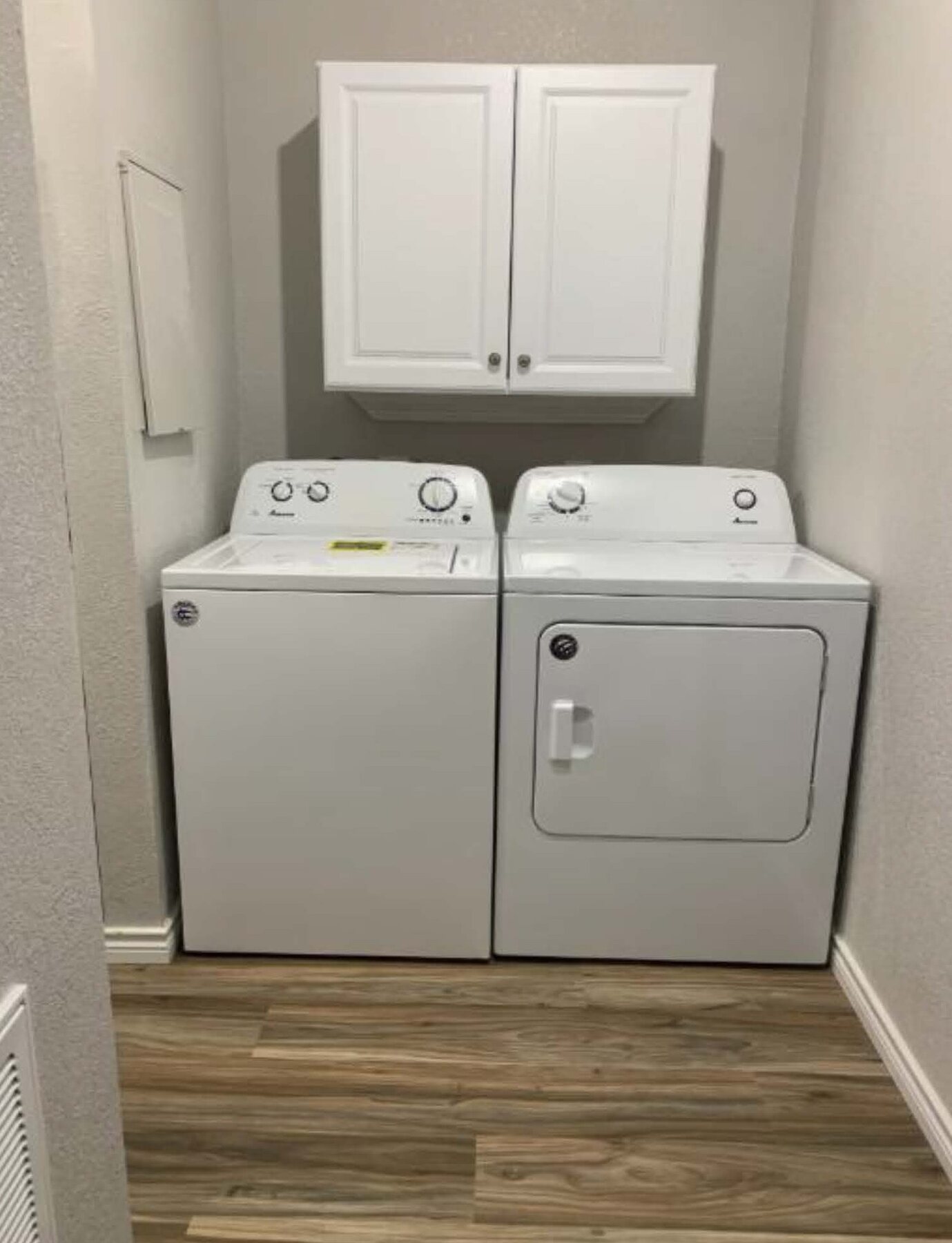 Wren B washer and dryer
