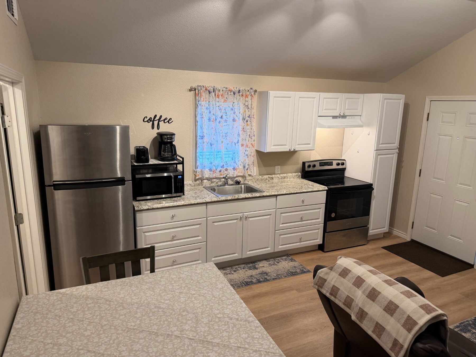 Wren E open kitchen and living area